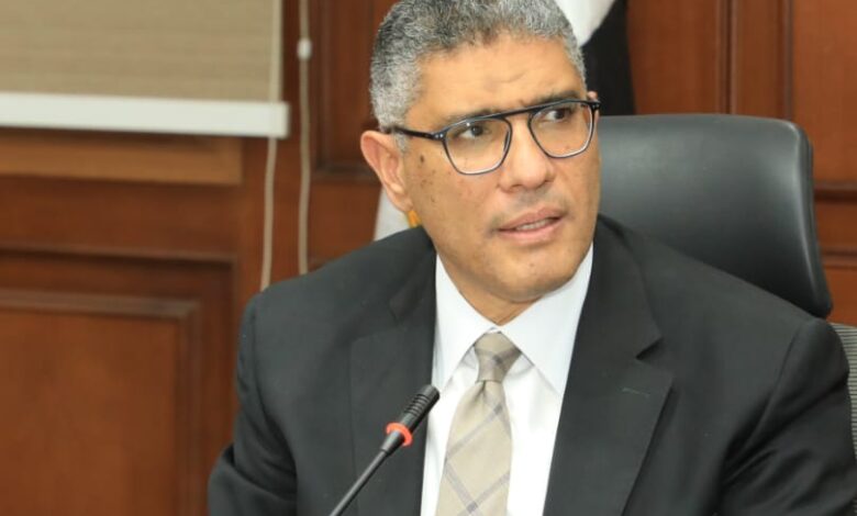 محافظ الجيزة: توزيع ٢ طن من لحوم صكوك الأضاحي على الأسر الأولى بالرعاية 1 3 4