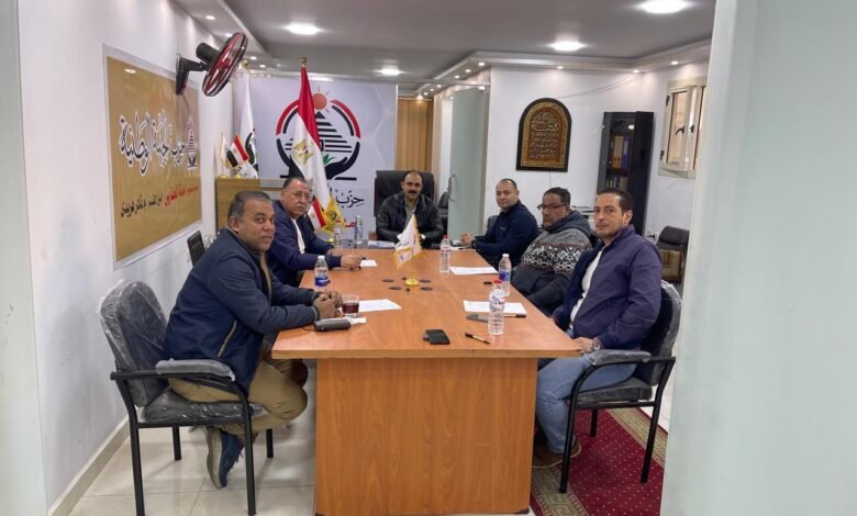 حزب الجبهة الوطنية بالإسكندرية يعقد اجتماع كبير بأمانة العطارين لبحث دعم المشروعات الصغيرة المتعثرة والغارمات ودعم الطلاب والاسر الاكثر احتياج 1 IMG 20251227 WA0298