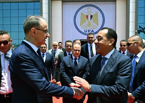 رئيس الوزراء يتفقد المعرض الطبي الإفريقي الخامس 1 724731190 1593380362832378 6219192854363057004 n