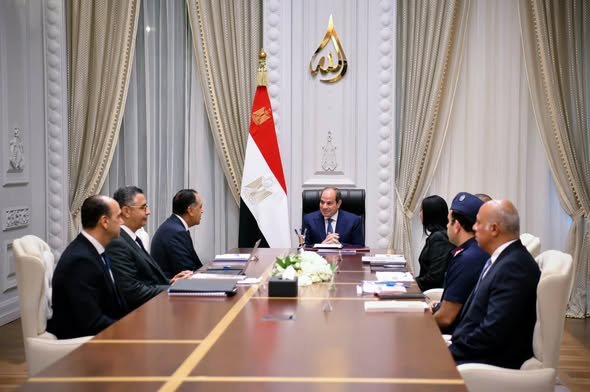 خلال اجتماعة برئيس الوزراء ووزيرة التضامن الرئيس السيسي يتابع منظومة الأمن الغذائي والحماية الاجتماعية وتطورات الدعم والسلع الاستراتيجية 1 763309068 1602741994547856 1805330417585430328 n