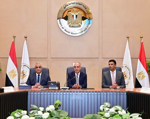3 وزراء يبحثون ربط خطط التوسع الصناعي بالإدارة المستدامة للمياه وتوطين تقنيات إعادة الاستخدام 1 763907377 1020978067394256 1045938523843964026 n